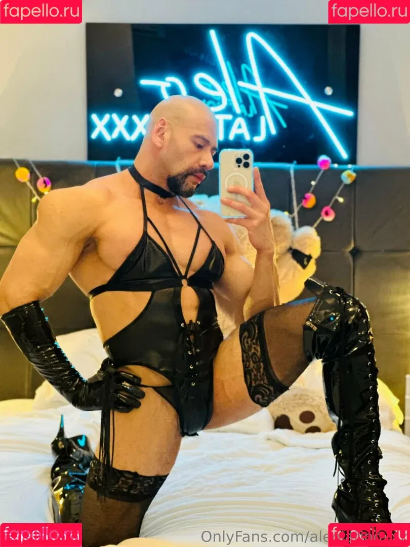 aleolatinoxxx Onlyfans Photo Gallery 