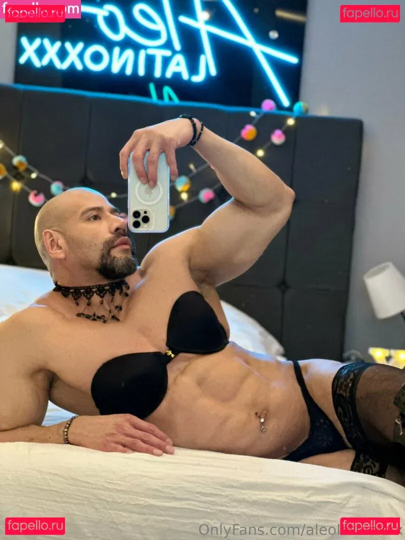 aleolatinoxxx Onlyfans Photo Gallery 