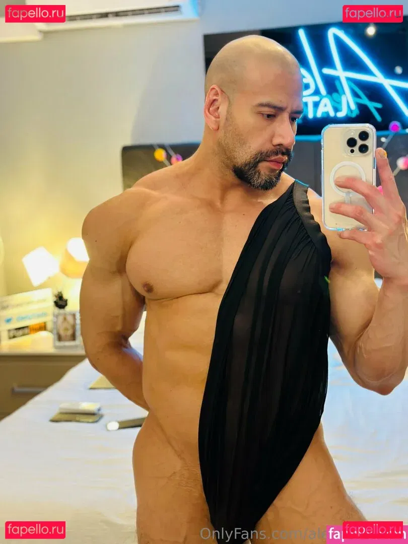 aleolatinoxxx Onlyfans Photo Gallery 