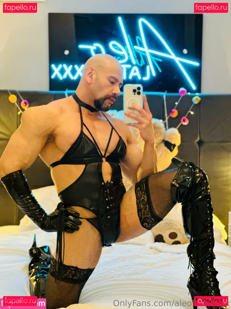 aleolatinoxxx Onlyfans Photo Gallery 