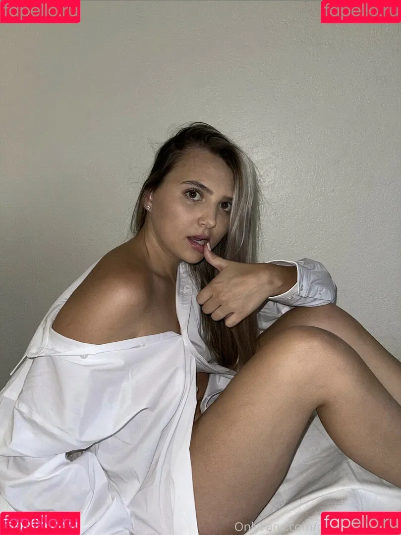 Zoe Nicole Onlyfans Photo Gallery 