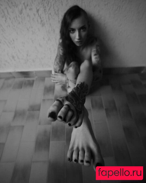 Lucky Strike SG Nude Onlyfans Photo 8