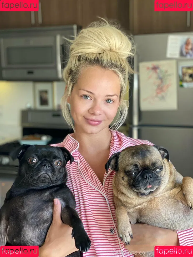 Elsa Jean Onlyfans Photo Gallery 