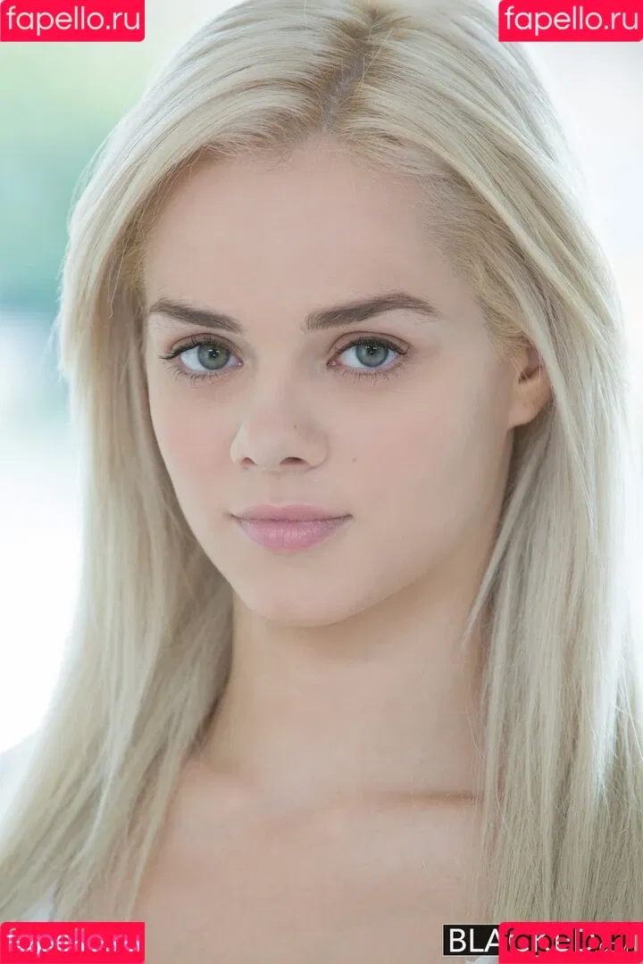 Elsa Jean Onlyfans Photo Gallery 