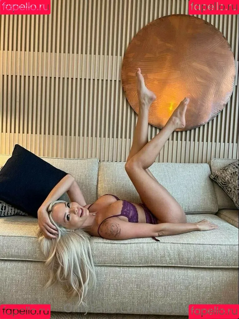 Elsa Jean Onlyfans Photo Gallery 