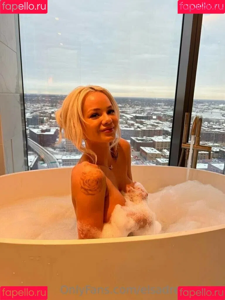 Elsa Jean Onlyfans Photo Gallery 