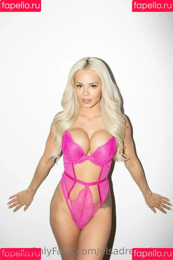 Elsa Jean Onlyfans Photo Gallery 