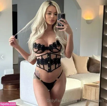 Elsa Jean Onlyfans Photo Gallery 