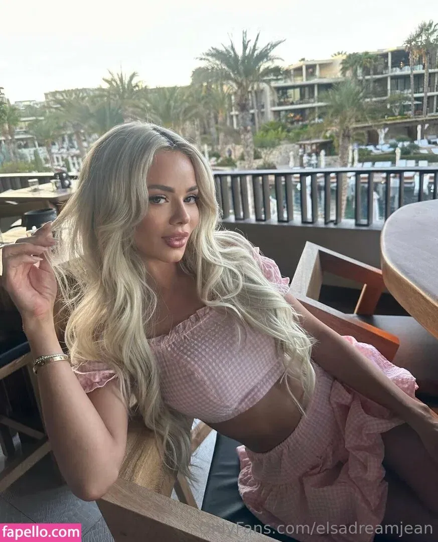 Elsa Jean Onlyfans Photo Gallery 