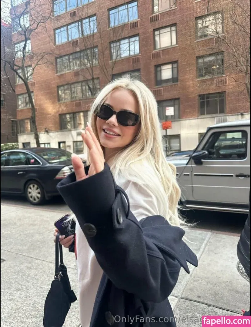 Elsa Jean Onlyfans Photo Gallery 