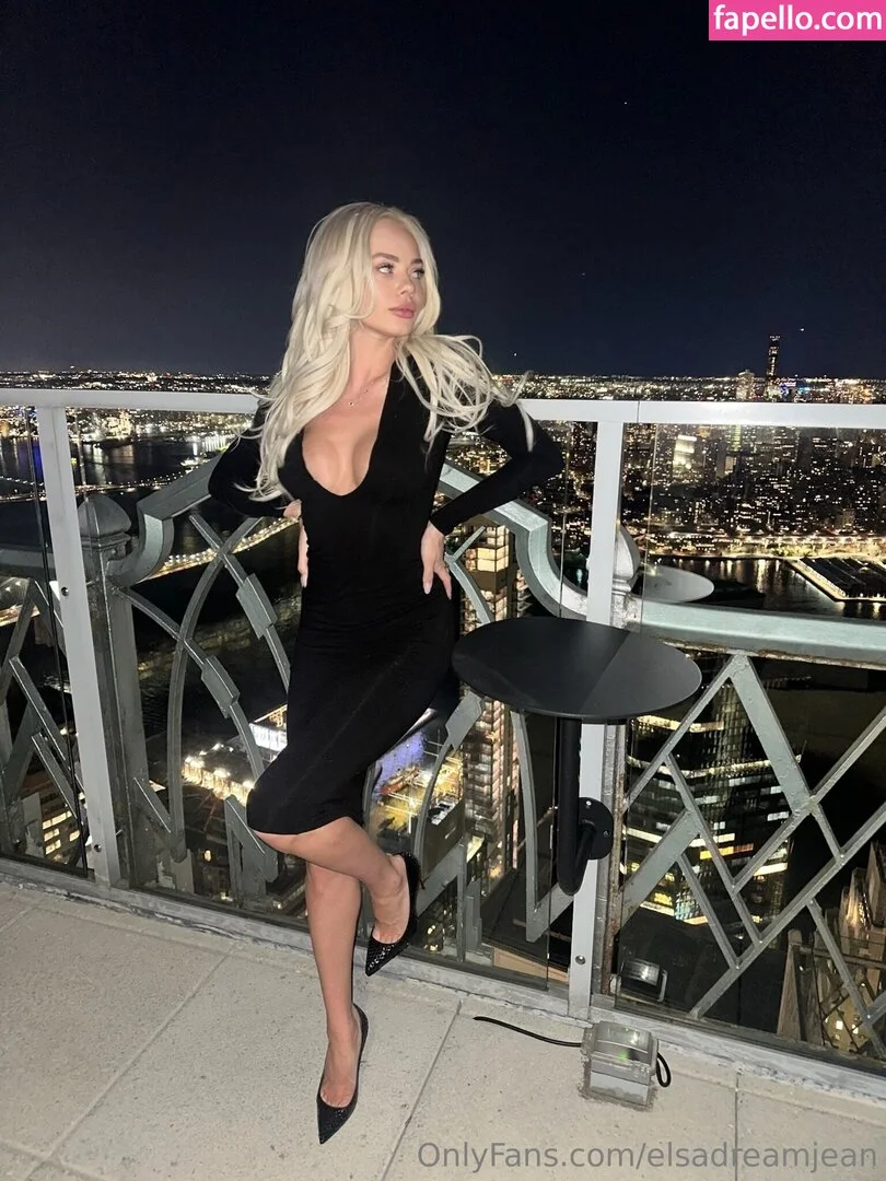 Elsa Jean Onlyfans Photo Gallery 