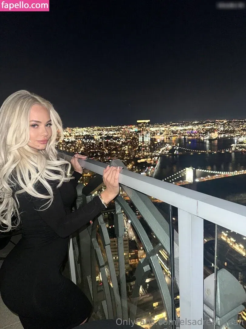 Elsa Jean Onlyfans Photo Gallery 