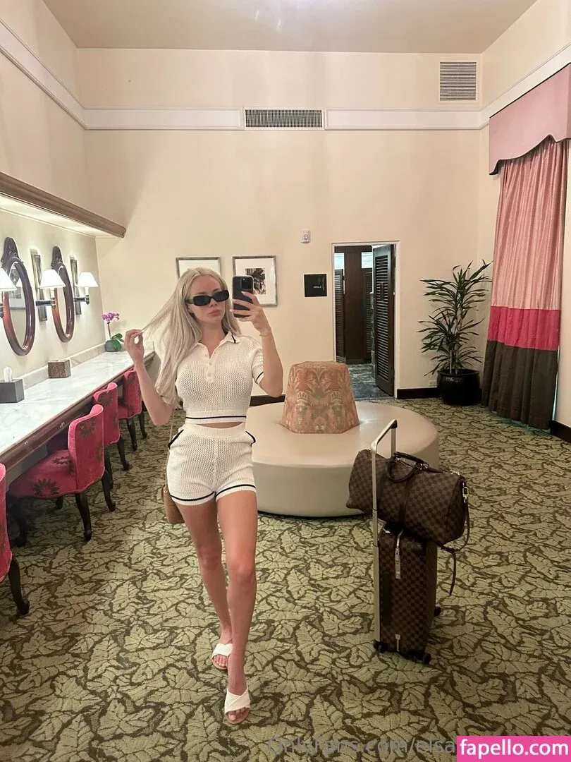 Elsa Jean Onlyfans Photo Gallery 