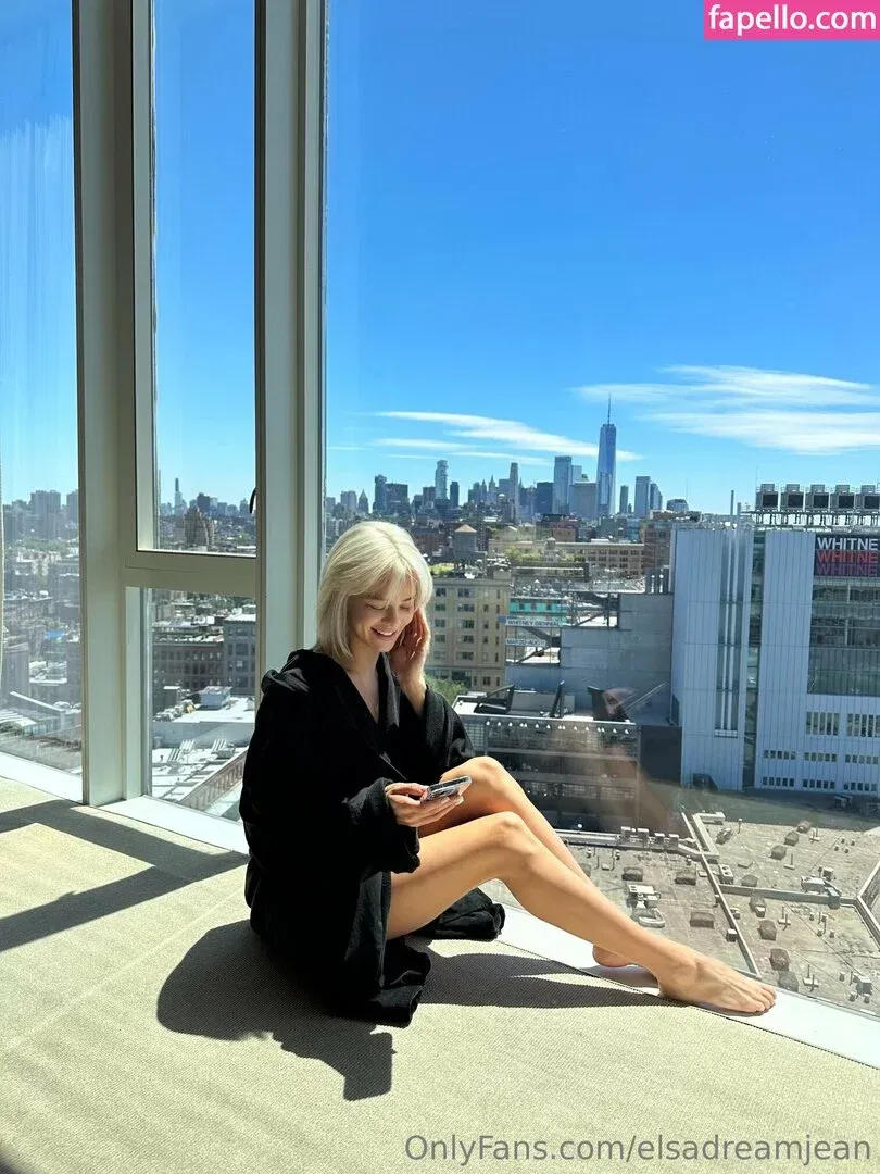 Elsa Jean Onlyfans Photo Gallery 