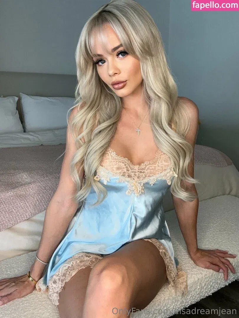 Elsa Jean Onlyfans Photo Gallery 