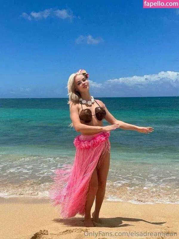 Elsa Jean Onlyfans Photo Gallery 