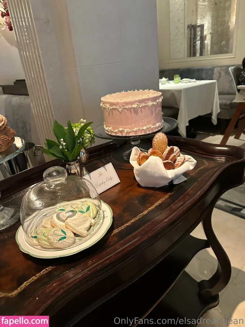 Elsa Jean Onlyfans Photo Gallery 