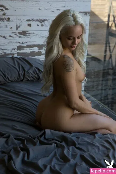 Elsa Jean Onlyfans Photo Gallery 