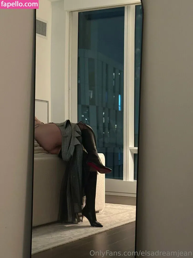 Elsa Jean Onlyfans Photo Gallery 