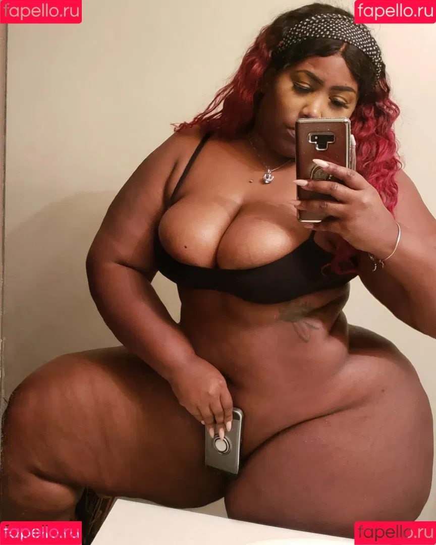 Chrisycurves Onlyfans Photo Gallery 