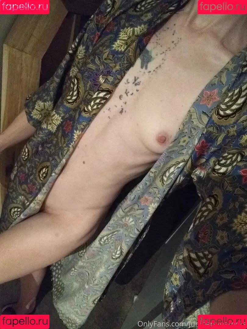 juniperlunarocks Onlyfans Photo Gallery 