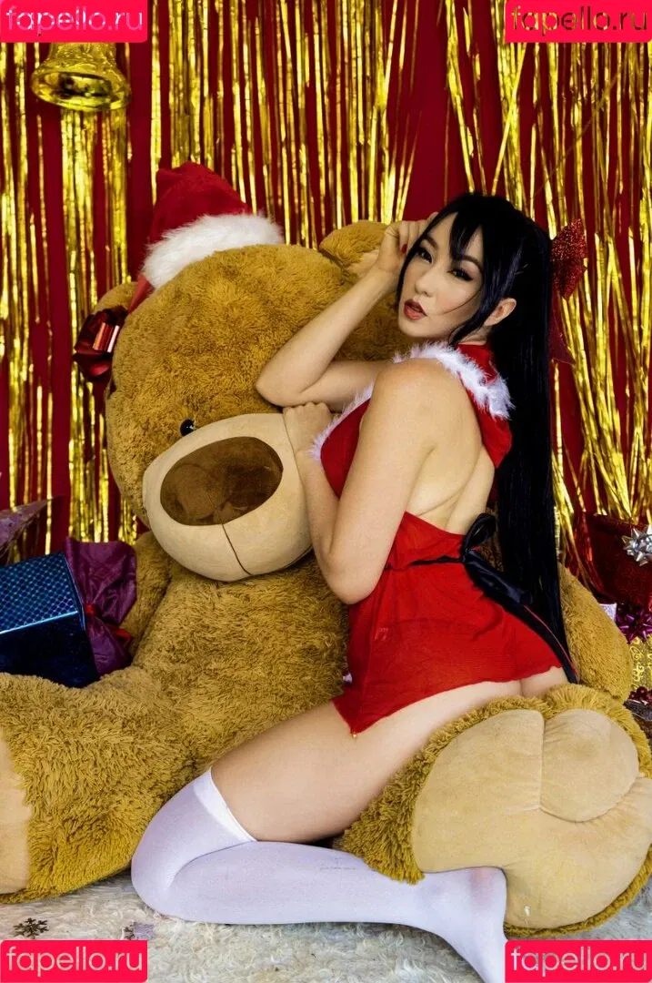 Hakicosmodel Onlyfans Photo Gallery 