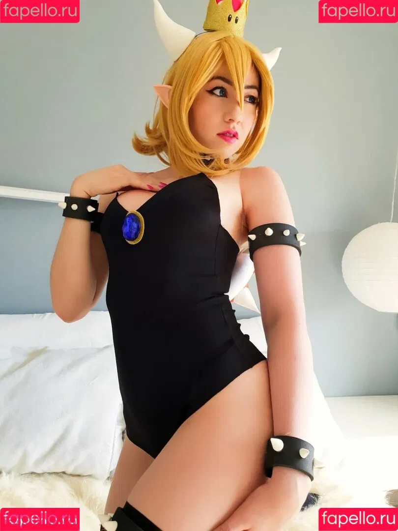 Hakicosmodel Onlyfans Photo Gallery 