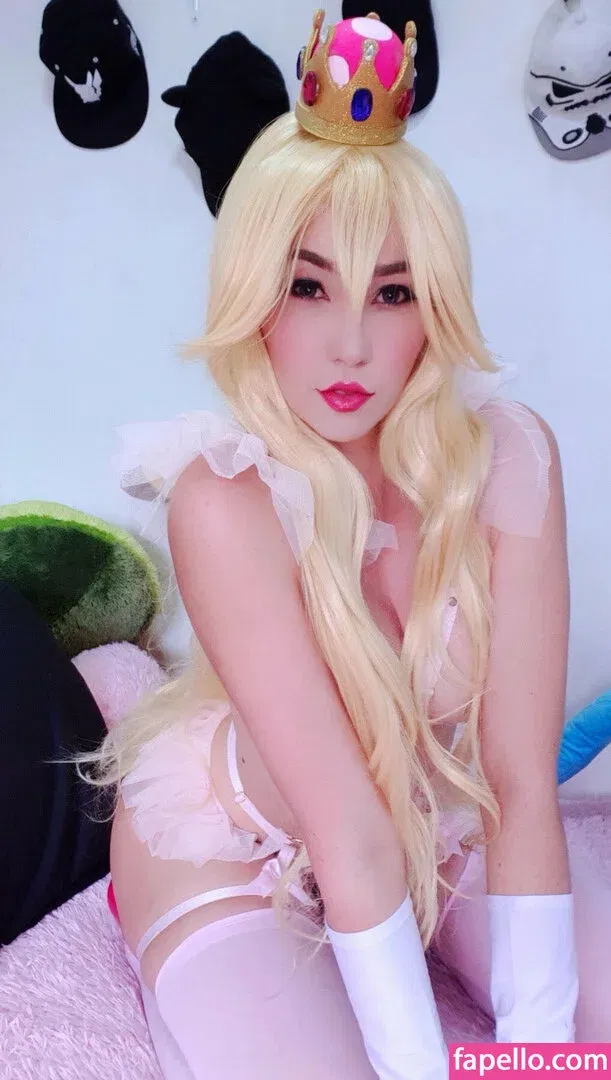 Hakicosmodel Onlyfans Photo Gallery 