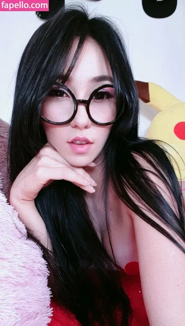 Hakicosmodel Onlyfans Photo Gallery 