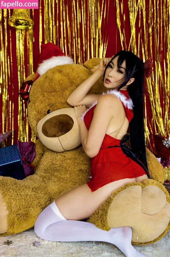 Hakicosmodel Onlyfans Photo Gallery 