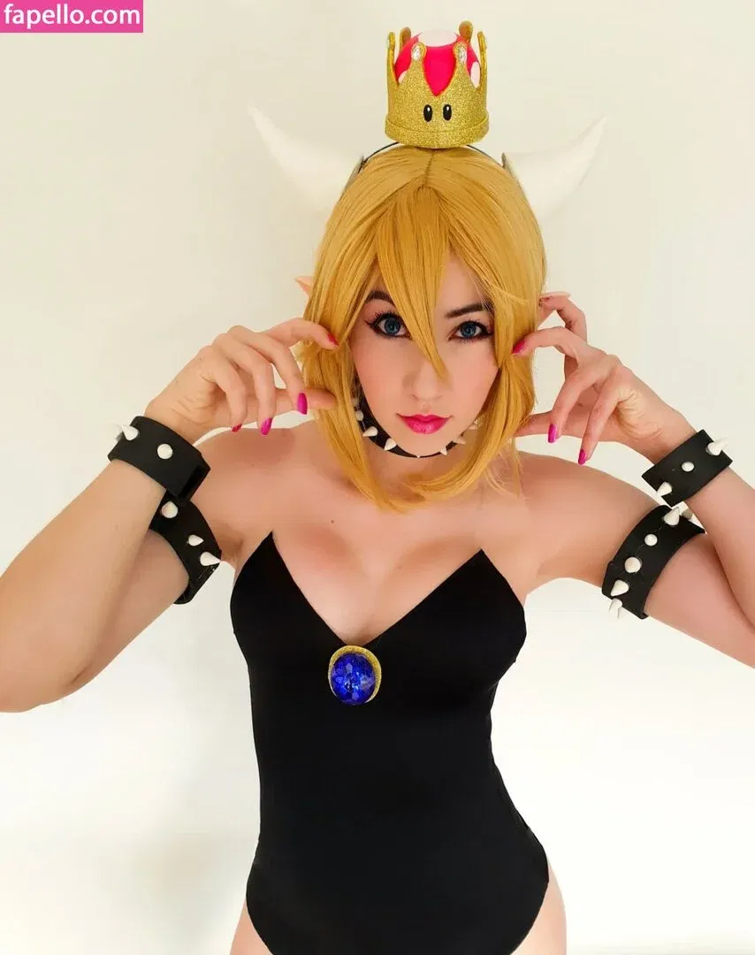 Hakicosmodel Onlyfans Photo Gallery 