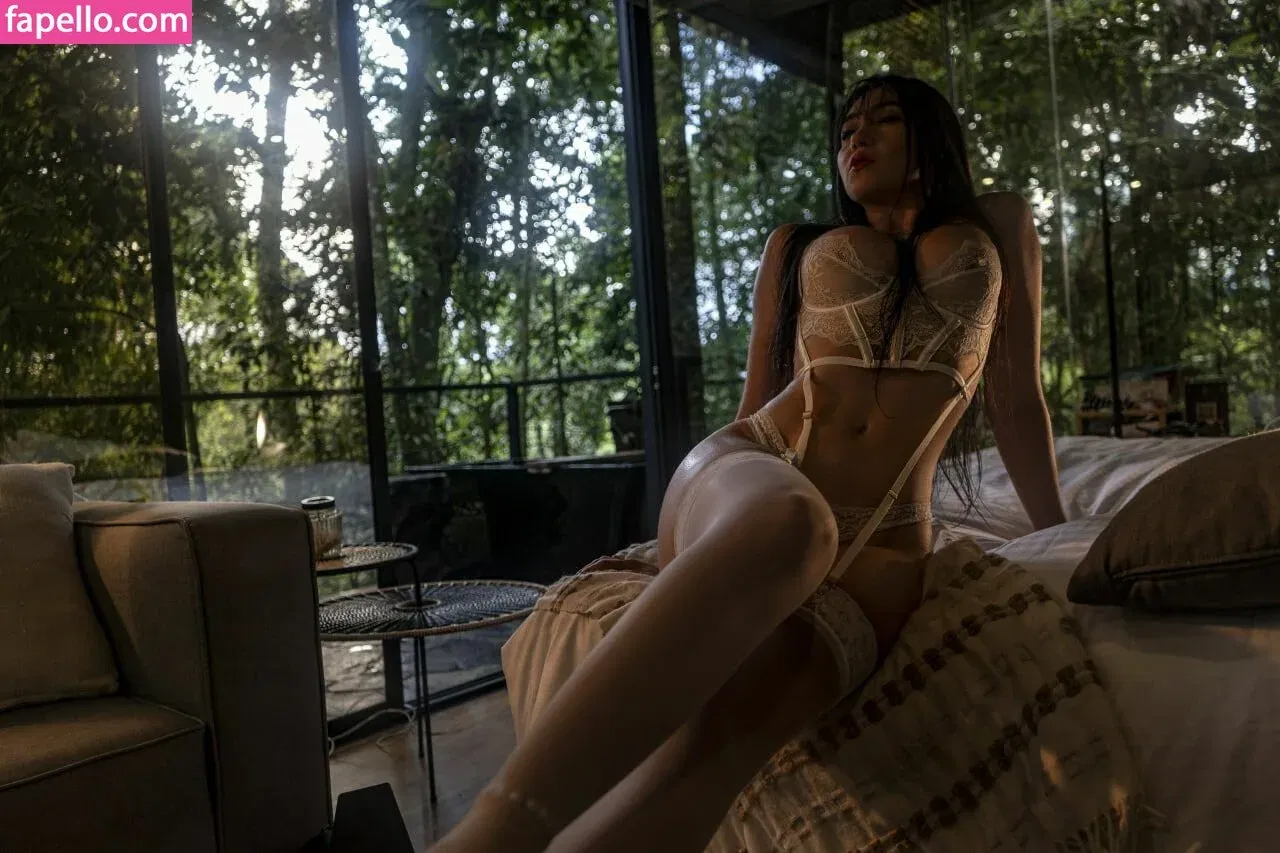 Hakicosmodel Onlyfans Photo Gallery 