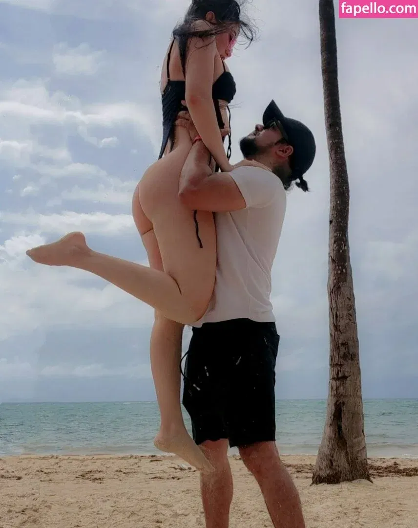 Hakicosmodel Onlyfans Photo Gallery 