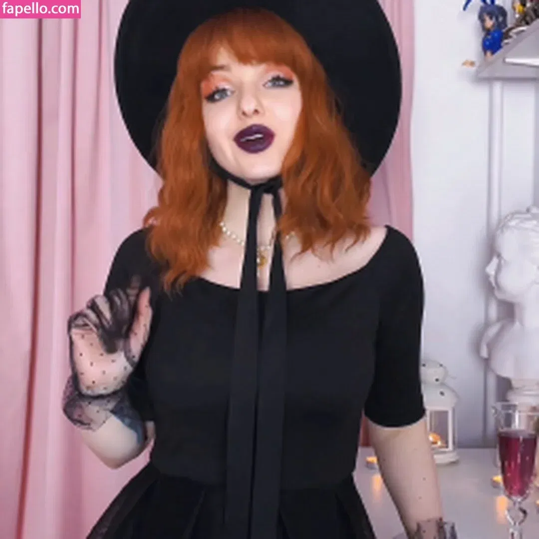 Lilslvkitten Onlyfans Photo Gallery 