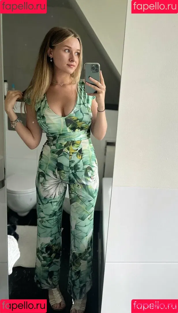 yaboielina Onlyfans Photo Gallery 