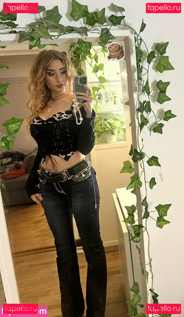 yaboielina Onlyfans Photo Gallery 