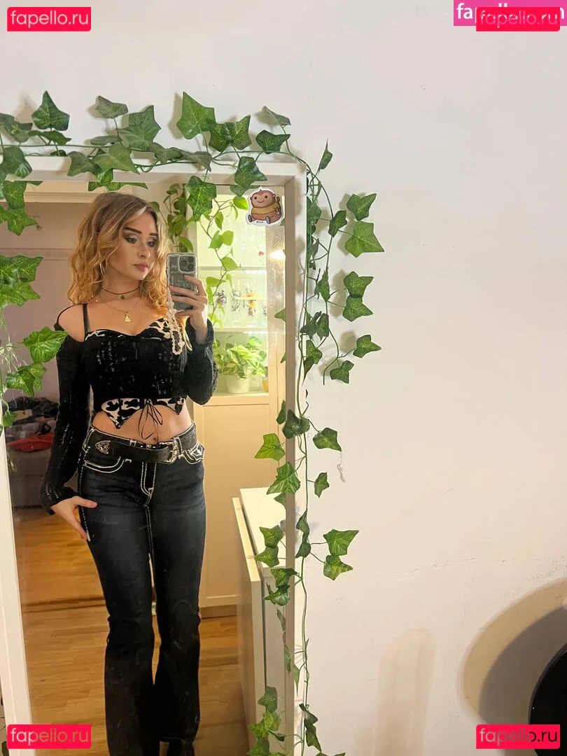 yaboielina Onlyfans Photo Gallery 