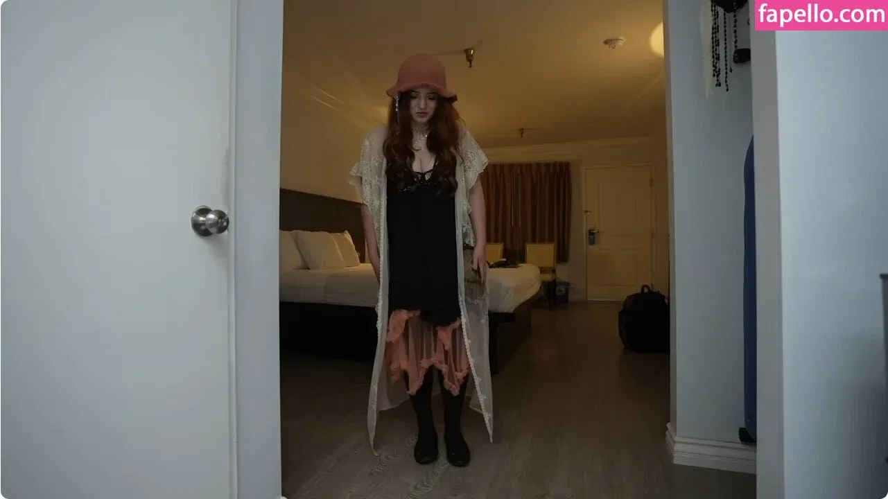 Goodnight Moon Onlyfans Photo Gallery 