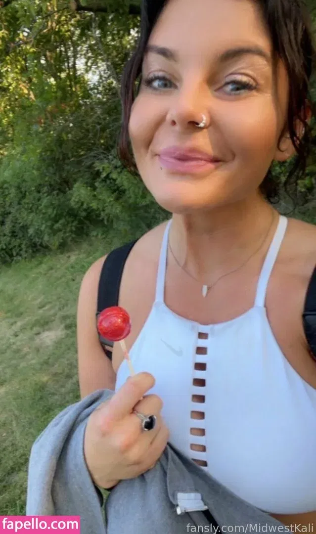 midwestkali Onlyfans Photo Gallery 