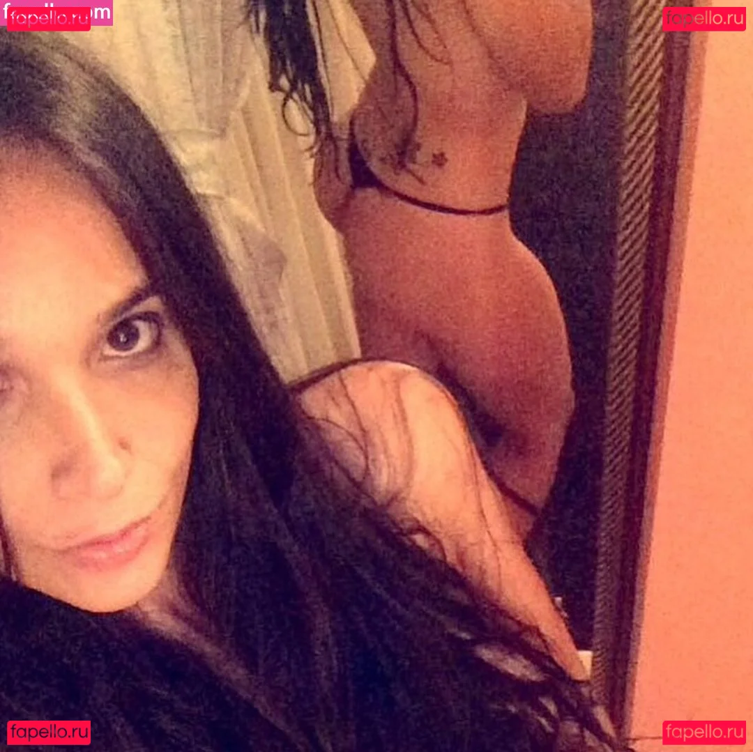 Emmanuelle Guimarães Onlyfans Photo Gallery 