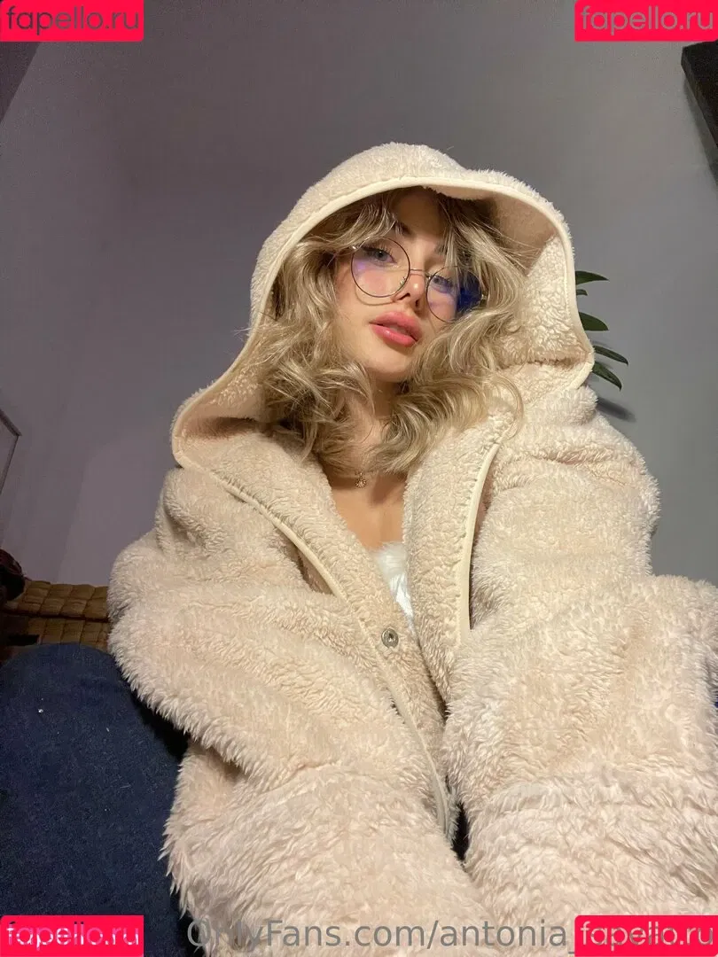 antonia_savatto Onlyfans Photo Gallery 