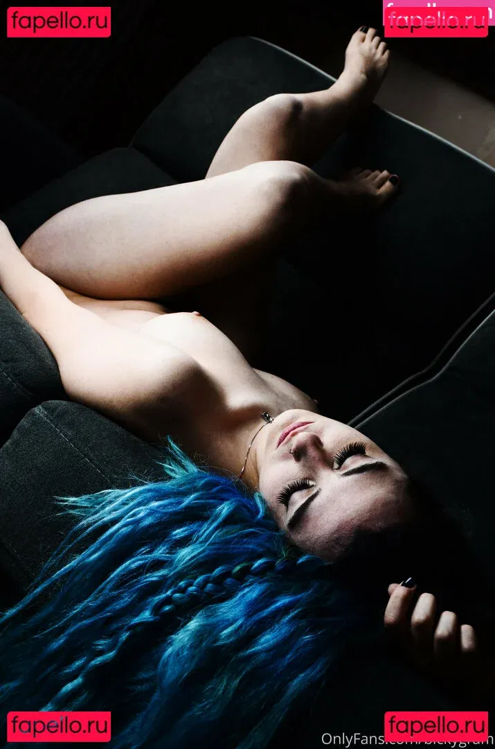 bickygram Onlyfans Photo Gallery 