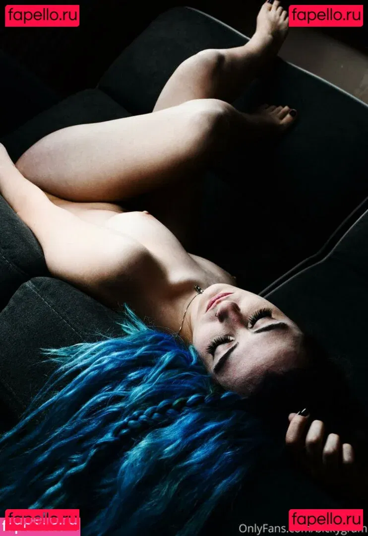 bickygram Onlyfans Photo Gallery 