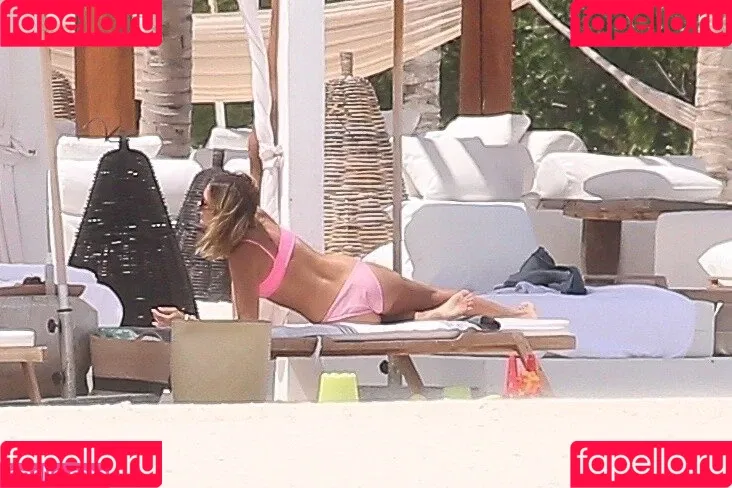 Jessica Alba Onlyfans Photo Gallery 