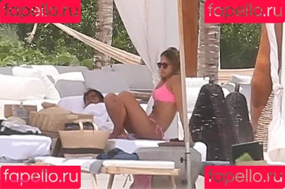 Jessica Alba Onlyfans Photo Gallery 