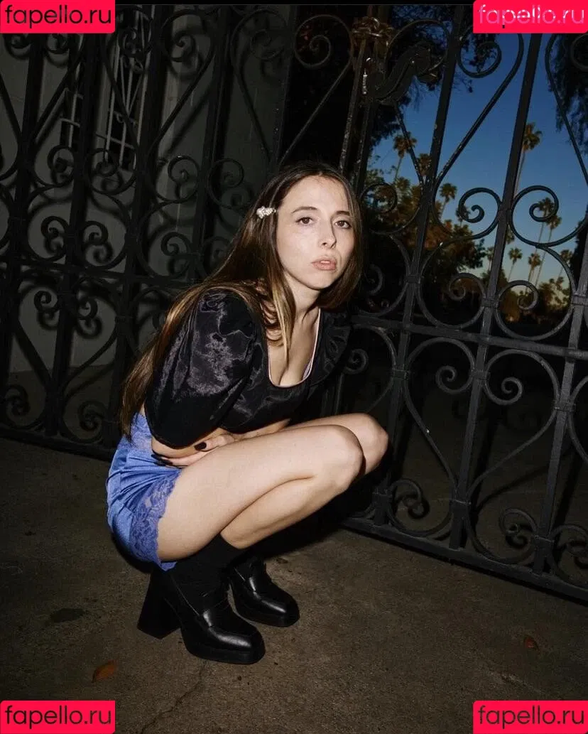 Esther Povitsky Onlyfans Photo Gallery 