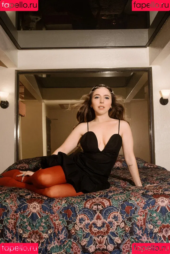 Esther Povitsky Onlyfans Photo Gallery 