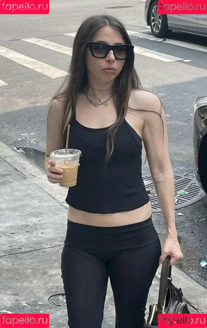 Esther Povitsky Onlyfans Photo Gallery 