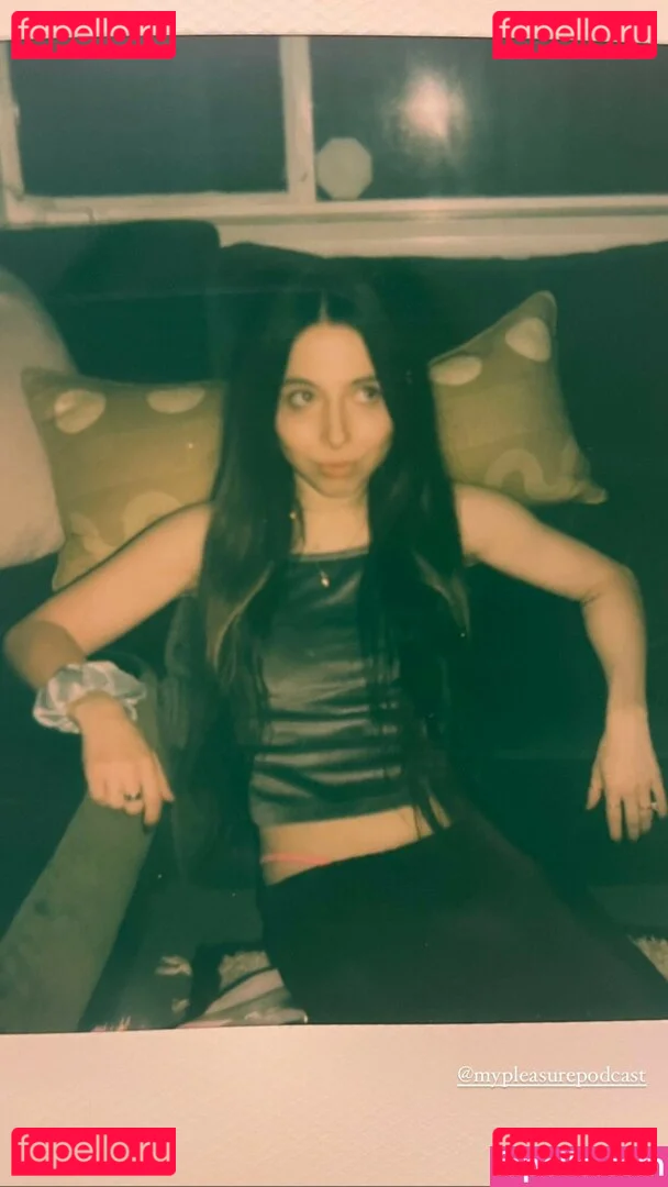 Esther Povitsky Onlyfans Photo Gallery 