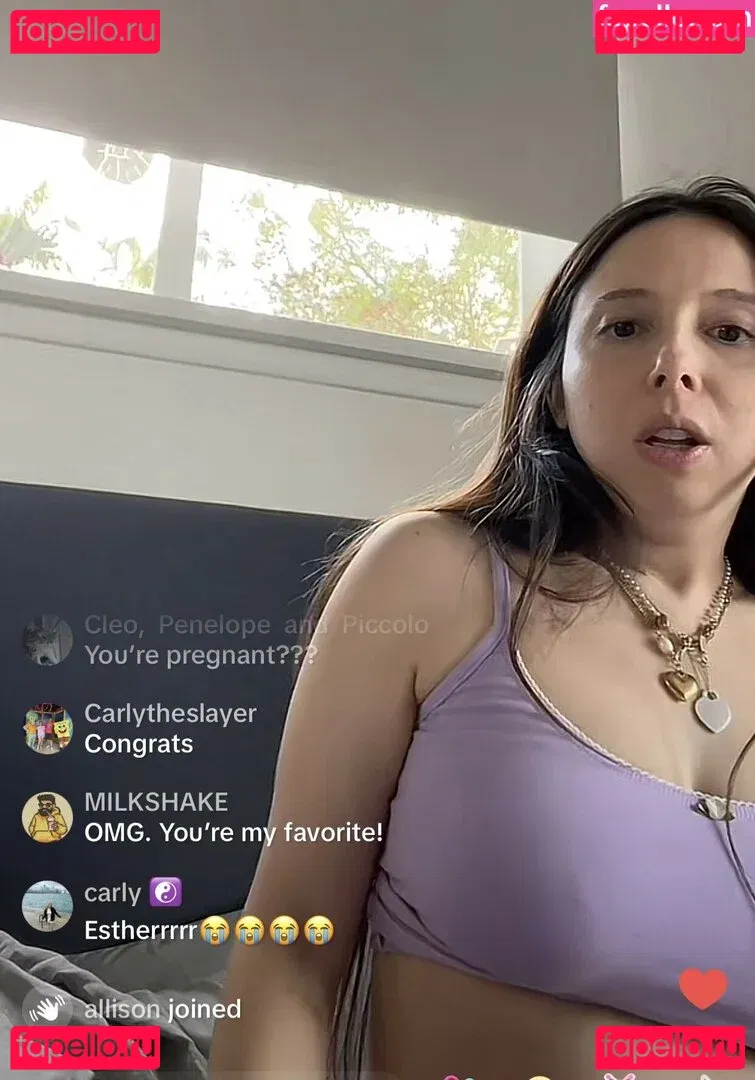 Esther Povitsky Onlyfans Photo Gallery 